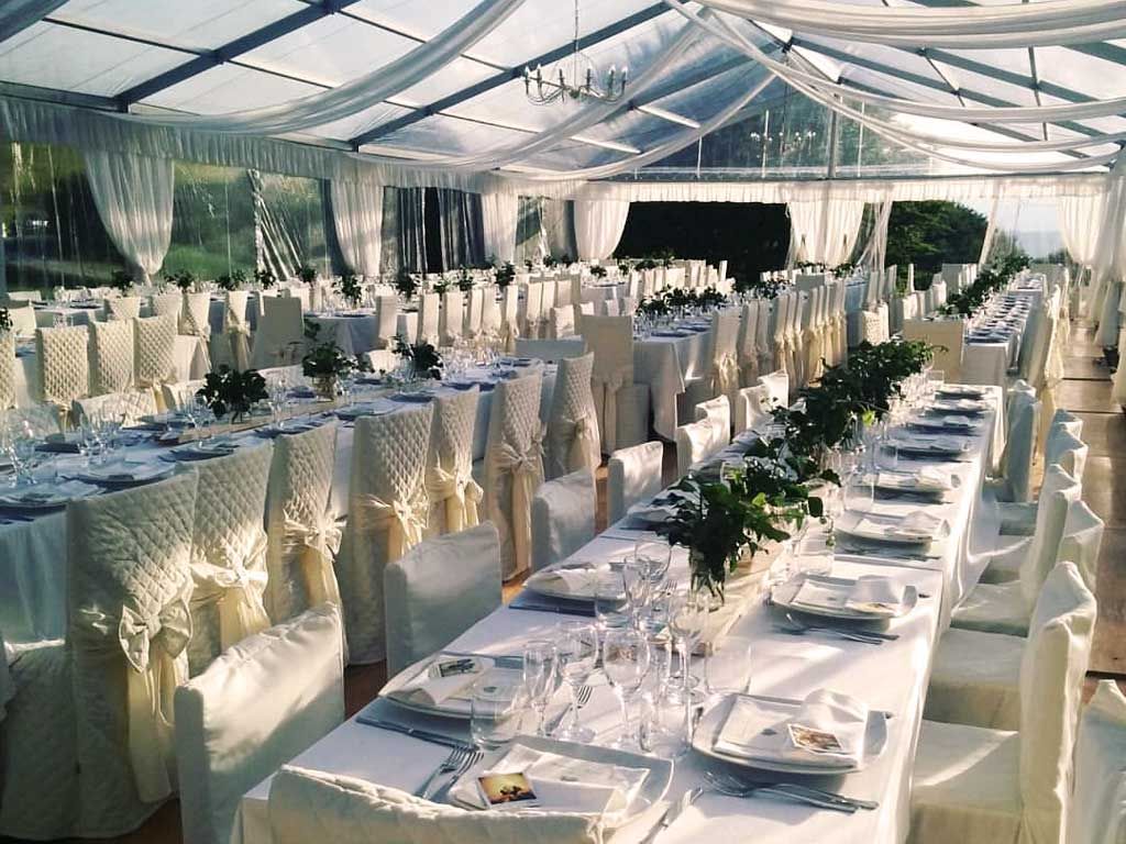 matrimonio a Valsorda tavolo allestimento esterno